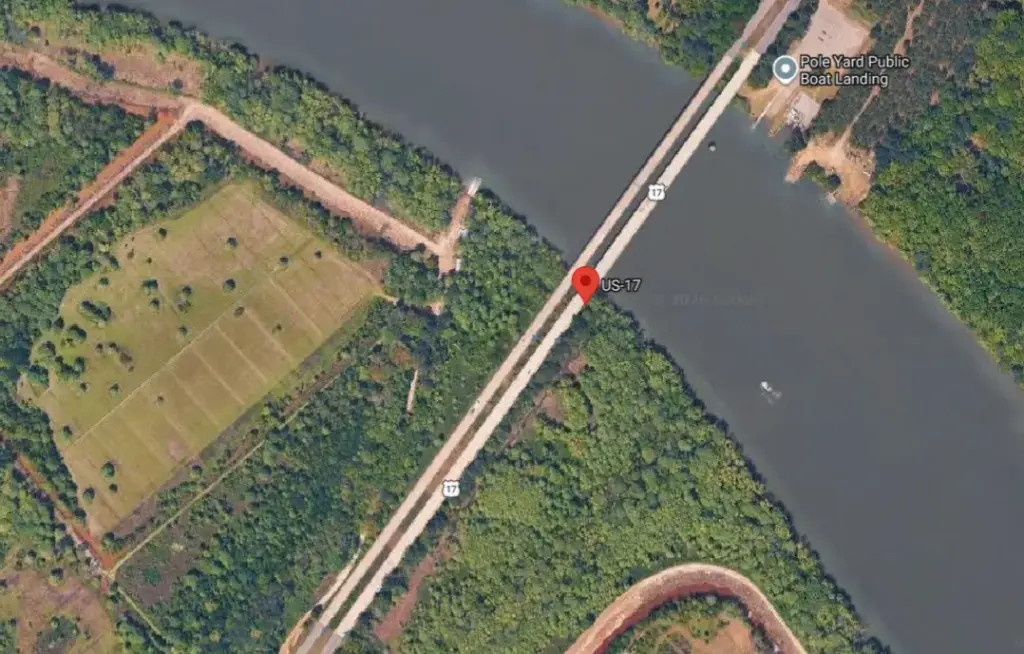 Crash Shuts Down Southbound U.S. 17 in Shallotte, NC Near Wilmington