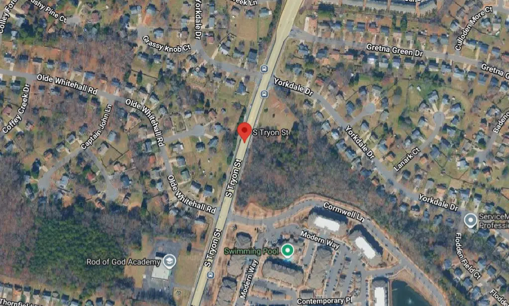 Charlotte, NC Vehicle Collision Near South Tryon Street