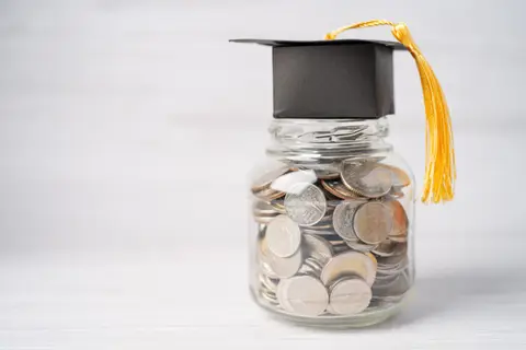 Local Personal Injury Law Firm Awards Scholarships to Deserving Students