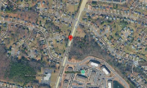 Charlotte, NC Vehicle Collision Near South Tryon Street